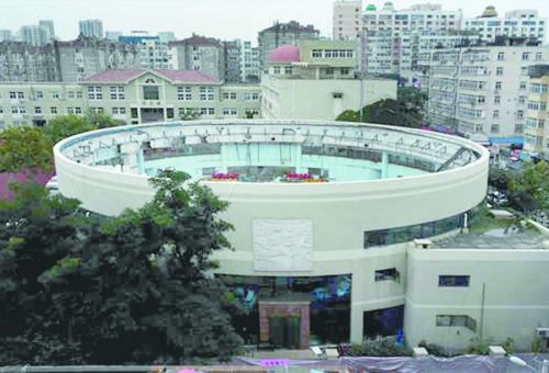 台六小学游泳馆将拆除