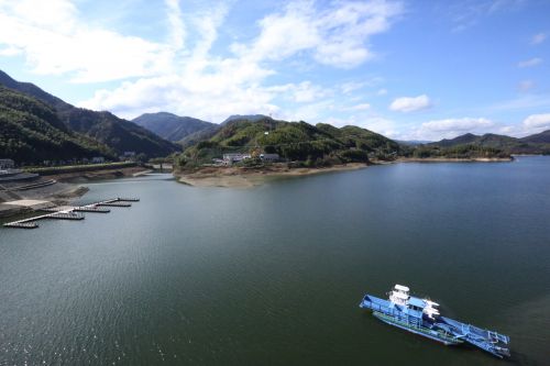 湖光山色美不勝收