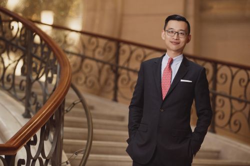 青島金沙灘希爾頓酒店新任總經理梁欣先生。01