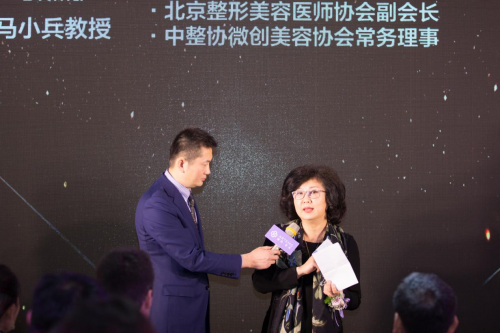 中國整形美容協會常務理事馬小兵教授（右）