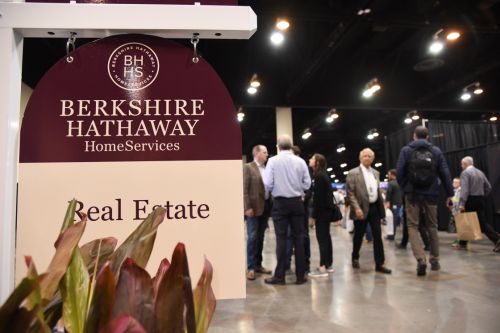 5月4日，在美國內(nèi)布拉斯加州奧馬哈市，美國著名投資人沃倫&middot;巴菲特旗下伯克希爾&mdash;哈撒韋公司在2019年度股東大會期間舉行公司產(chǎn)品展銷活動。