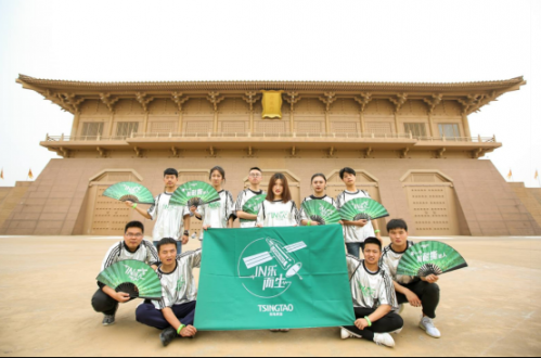 新晉網紅 青島純生化身草莓音樂節時尚&ldquo;鮮&rdquo;生190