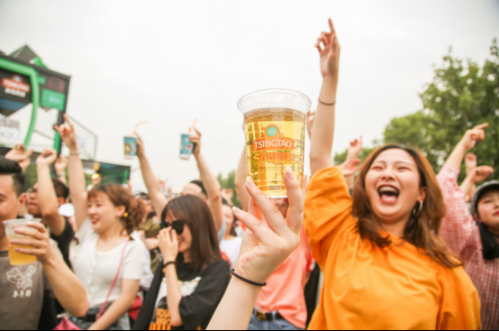 新晉網紅 青島純生化身草莓音樂節時尚&ldquo;鮮&rdquo;生643