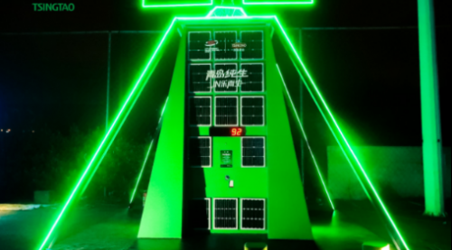 新晉網紅 青島純生化身草莓音樂節時尚&ldquo;鮮&rdquo;生843