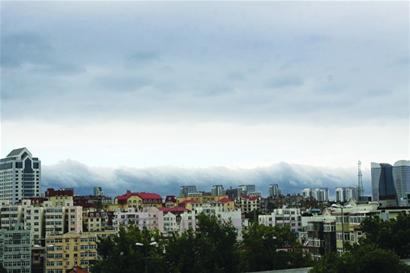 青島開展建筑工程雨后排查 房屋滲漏可投訴