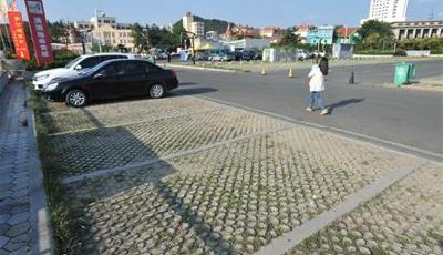 中秋假期首日 青島沿海一線景點冷清