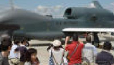 日本三澤基地舉行航空節 “全球鷹”無人機亮相