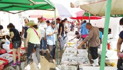 中秋期間青島市場海鮮身價躥高 