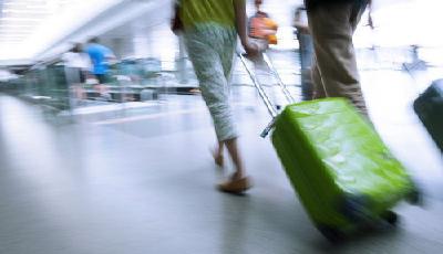 跨境電商新稅制堵漏洞 海淘化妝品價格漲幅至少三成