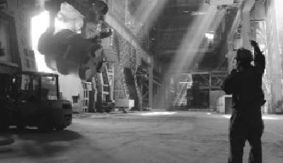 鋼貿商現資金鏈危機 鋼鐵業寒流向產業鏈上下游蔓延