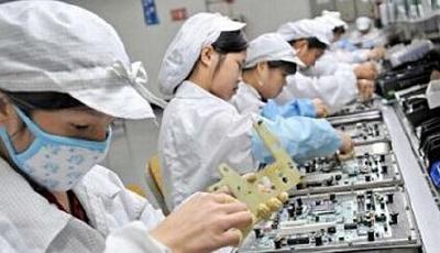 富士康血癌事件三大疑團(tuán)：對(duì)員工救助是否到位