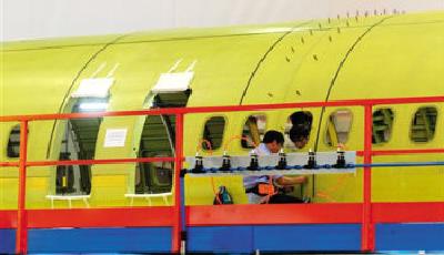 首架國產大客機C919開始機體對接 或明年底首飛(圖)