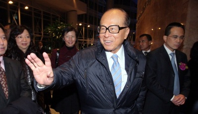 李嘉誠等多名香港富豪今日訪京 將受習近平接見