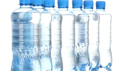 調查稱機場消費價格仍嚇人：一瓶水身價漲了4倍