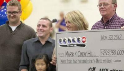 美國夫婦收養中國女孩中18億 1人資助孤兒攬500萬