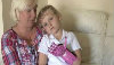 英國5歲殘疾女童成功安裝3D打印手掌