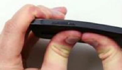 不只iPhone 6 三星Note 4也能掰彎