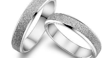 揭秘麗江古城銀飾品：8成不合格 成本每克4分錢