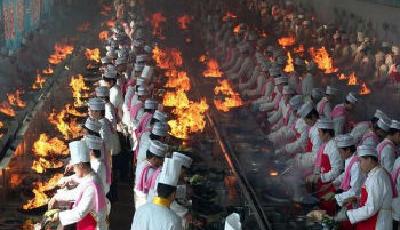 揭秘藍(lán)翔那些事：不止是將學(xué)生群毆后帶到黃河