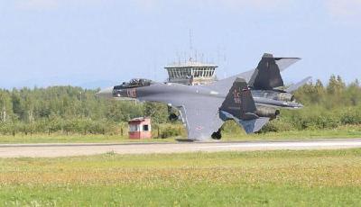 俄媒：中俄下月或簽蘇35合同 第一階段買24架