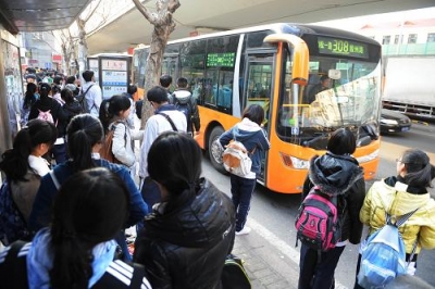 一小时内公交免费换乘政策已拟定 或下月试点