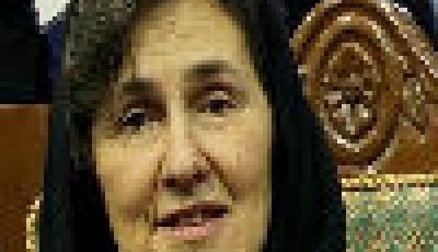 阿富汗第一夫人一反傳統(tǒng) 拋頭露面爭(zhēng)取權(quán)益