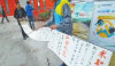 大四學(xué)生制6米卷軸“創(chuàng)意簡(jiǎn)歷”走紅網(wǎng)絡(luò)