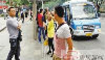 “點(diǎn)穴手”重出江湖 公交司機(jī)點(diǎn)穴制服小偷