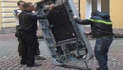 俄羅斯拆除喬布斯紀念碑 因庫克宣布出柜