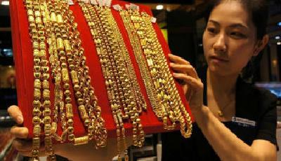 青島金飾品跌入今年最低價 中國大媽虧慘