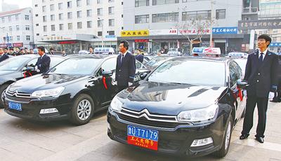 互聯(lián)網(wǎng)專車高補(bǔ)貼開始“退燒” 燒錢模式不再持續(xù)