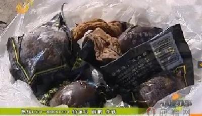 鄉巴佬雞蛋吃出絲襪 盤點那些年食品里吃出的可怕異物