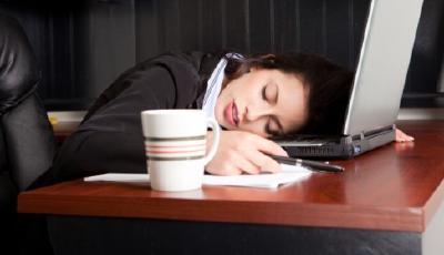 中國9成行業(yè)“超標(biāo)”工作 加班費(fèi)“不翼而飛”