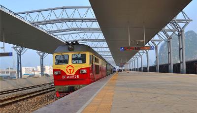 鐵路迎返程高峰 預計今日發送旅客超1100萬人次