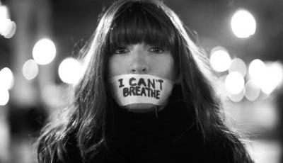 美司法部介入紐約警察掐死黑人案 稱將起訴