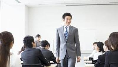 天價(jià)學(xué)費(fèi)“打水漂” 培訓(xùn)機(jī)構(gòu)頻陷“跑路門”