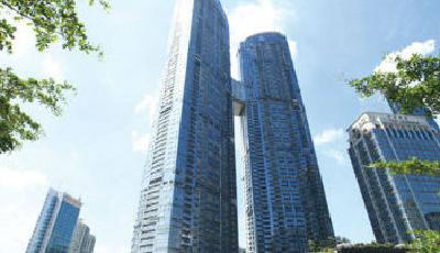 "深圳李嘉誠"黃楚標掀波瀾：亞洲最高公寓8折拋售