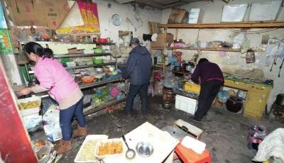 臟亂平房產出“上班族營養餐”  均銷往寫字樓