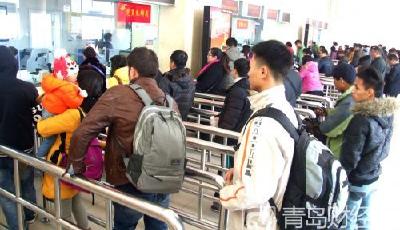 五一假期火車票今日開始銷售 高鐵車票相對寬裕