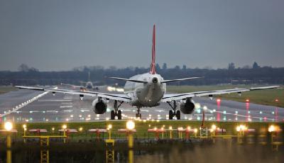 英警察截停飛機 阻15歲少女赴敘利亞加入IS