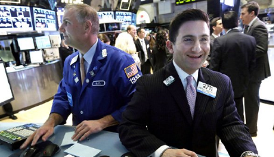 美國(guó)GDP數(shù)據(jù)強(qiáng)勁 道指史上首次突破18000點(diǎn)