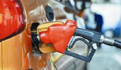 油價迎來今年最大跌幅 汽油每升降0.39元