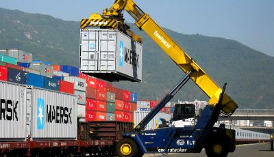 集裝箱吞吐突破100萬TEU 中遠(yuǎn)在青島港發(fā)展實現(xiàn)突破