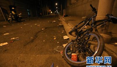 上海外灘發(fā)生踩踏事故致35人死亡