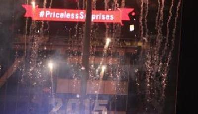 紐約時(shí)代廣場(chǎng)跨年不容易：天冷人多不能上廁所