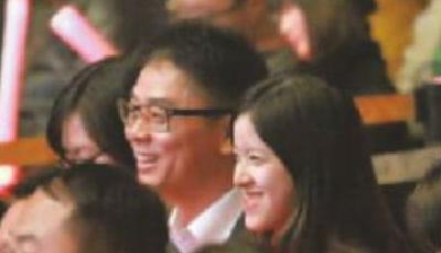 奶茶妹妹清空微博劉強(qiáng)東刪示愛宣言 二者疑已分手