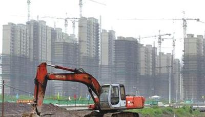 聯手房企年底忙圈地