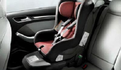 兒童安全座椅隱患大 自主車企安全水平提升