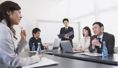 2014年薪酬白皮書(shū)發(fā)布 近七成職場(chǎng)人不滿(mǎn)薪資