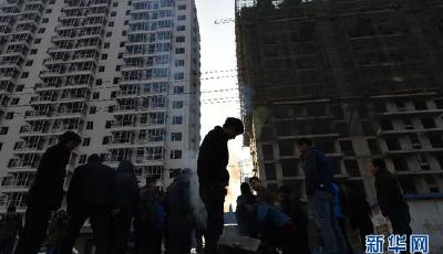 年底頻現農民工“討薪潮”，清欠尚需加大力度